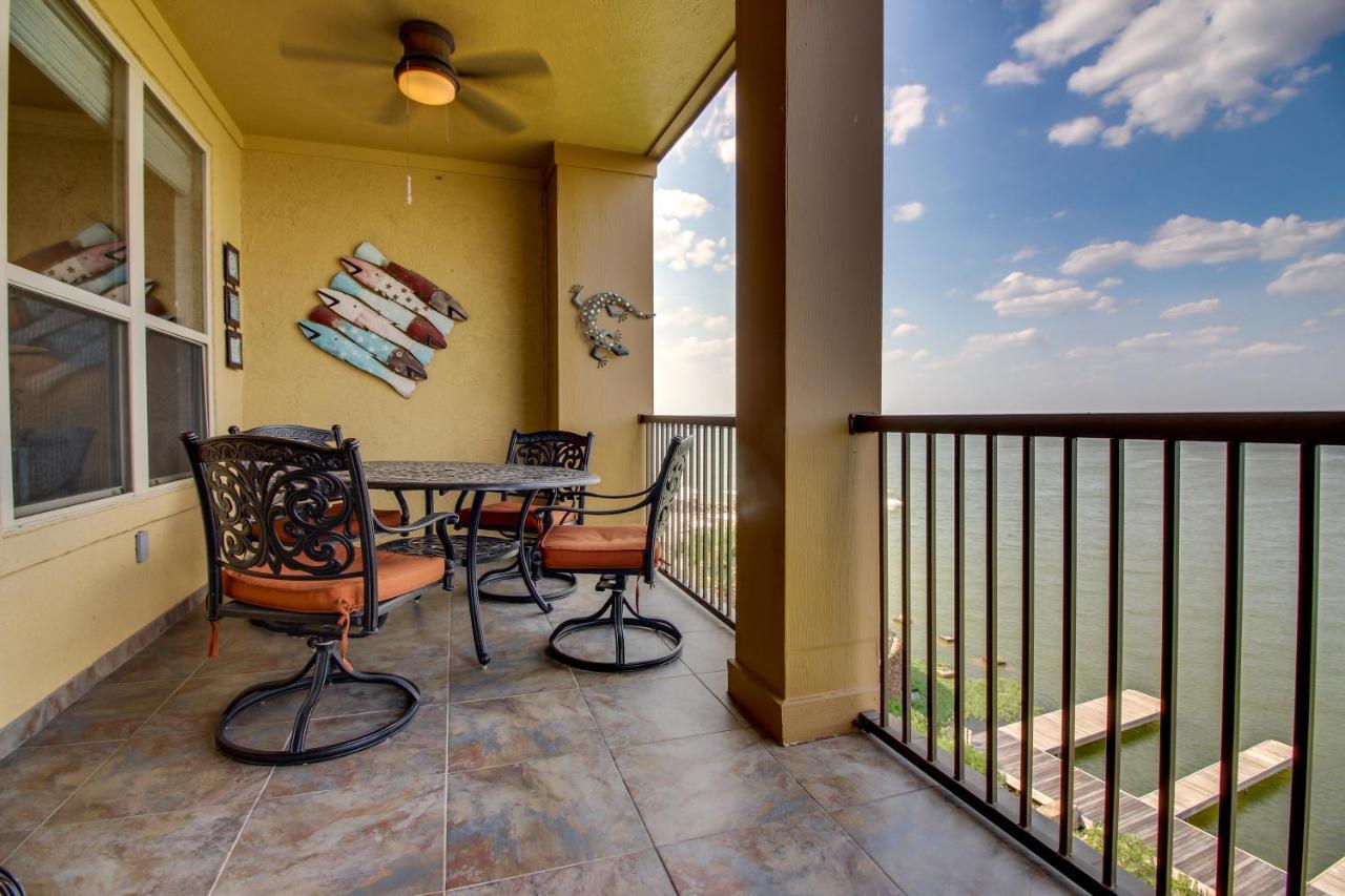The Waters Condo Building 5 Patriot'S Retreat Horseshoe Bay Extérieur photo